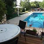 Les Du Mas Des Cigales Дом отдыха Ним