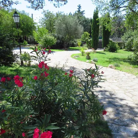 Holiday home Les Du Mas Des Cigales Nimes