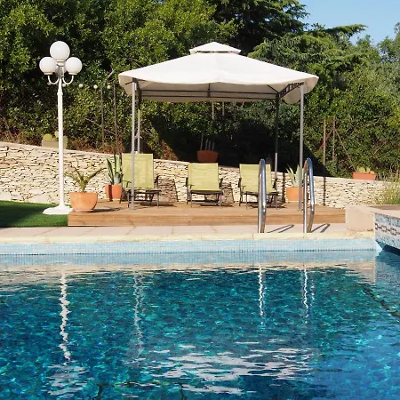 Les Du Mas Des Cigales Сasa de vacaciones Nimes