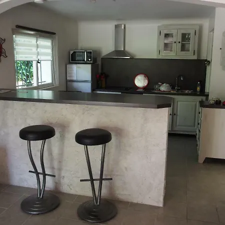 Les Du Mas Des Cigales Holiday home *