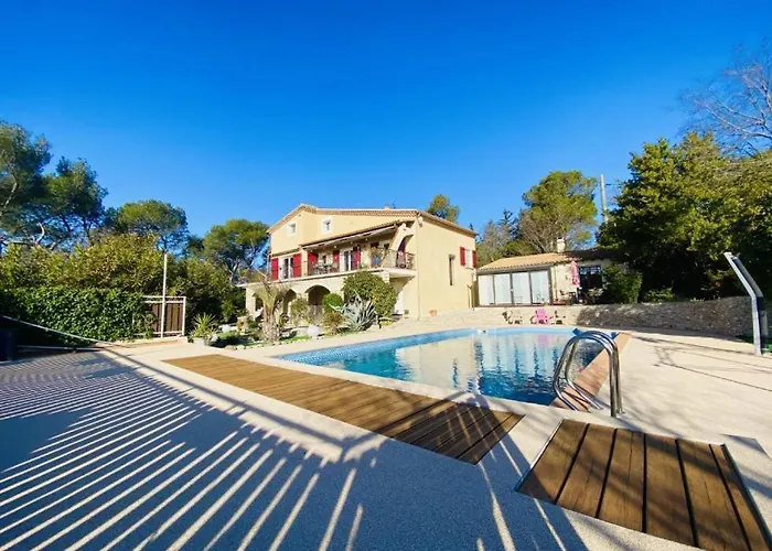 Les Du Mas Des Cigales Сasa de vacaciones Nimes